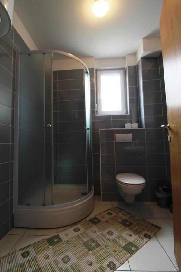 Apartment Sea View Saric Drage Exterior foto